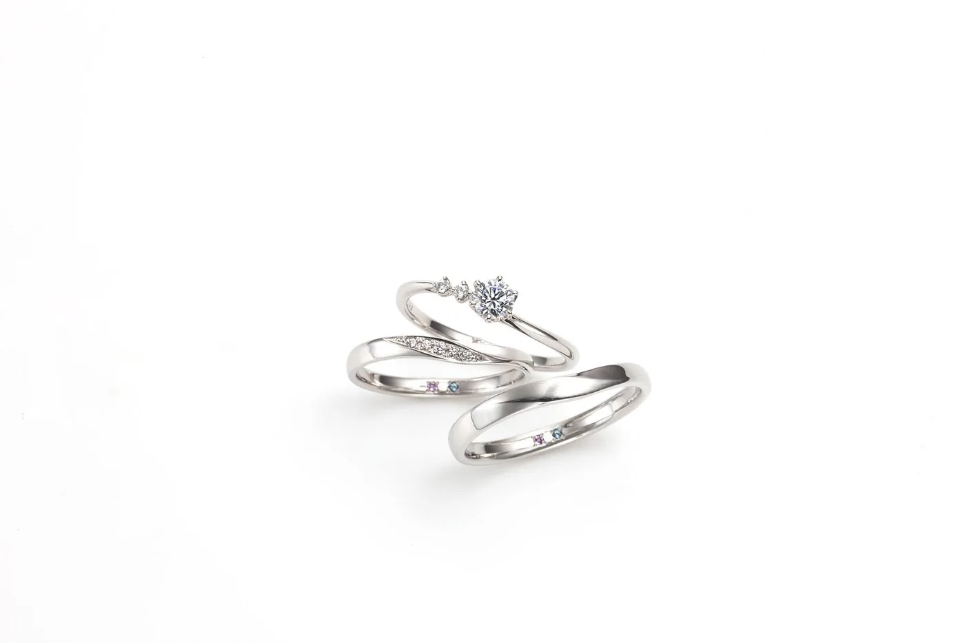 Coffret Couleur Coffret Partage (Sharing) engagement ring and wedding band set – available at Venus Tears - JEM, Singapore